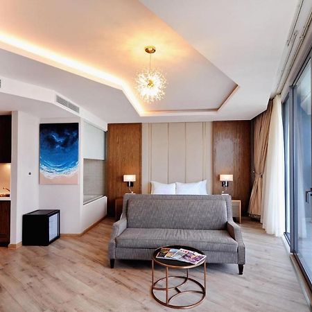 Panorama Central Nha Trang- Vietnam'S Highest Infinitive Rooftop Pool Exterior foto