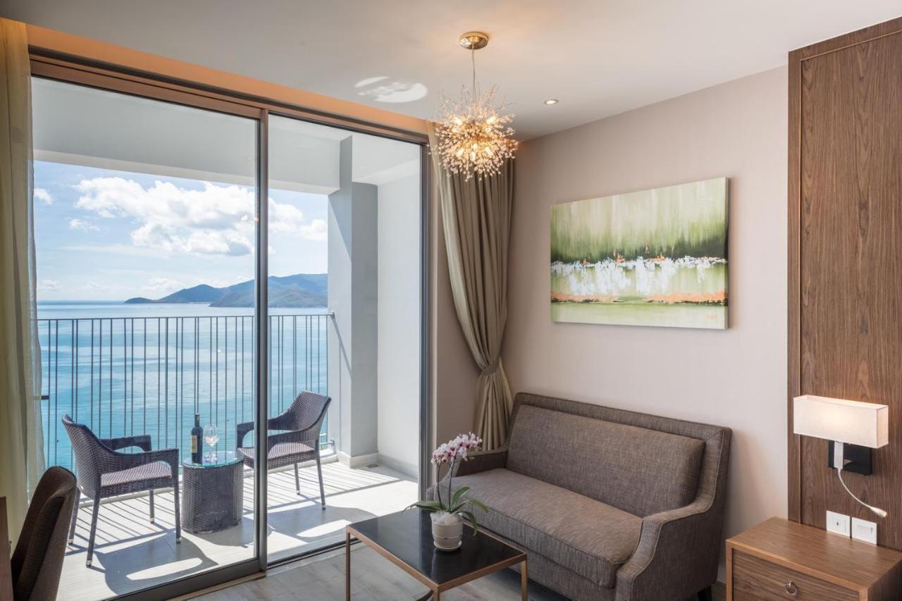 Panorama Central Nha Trang- Vietnam'S Highest Infinitive Rooftop Pool Exterior foto