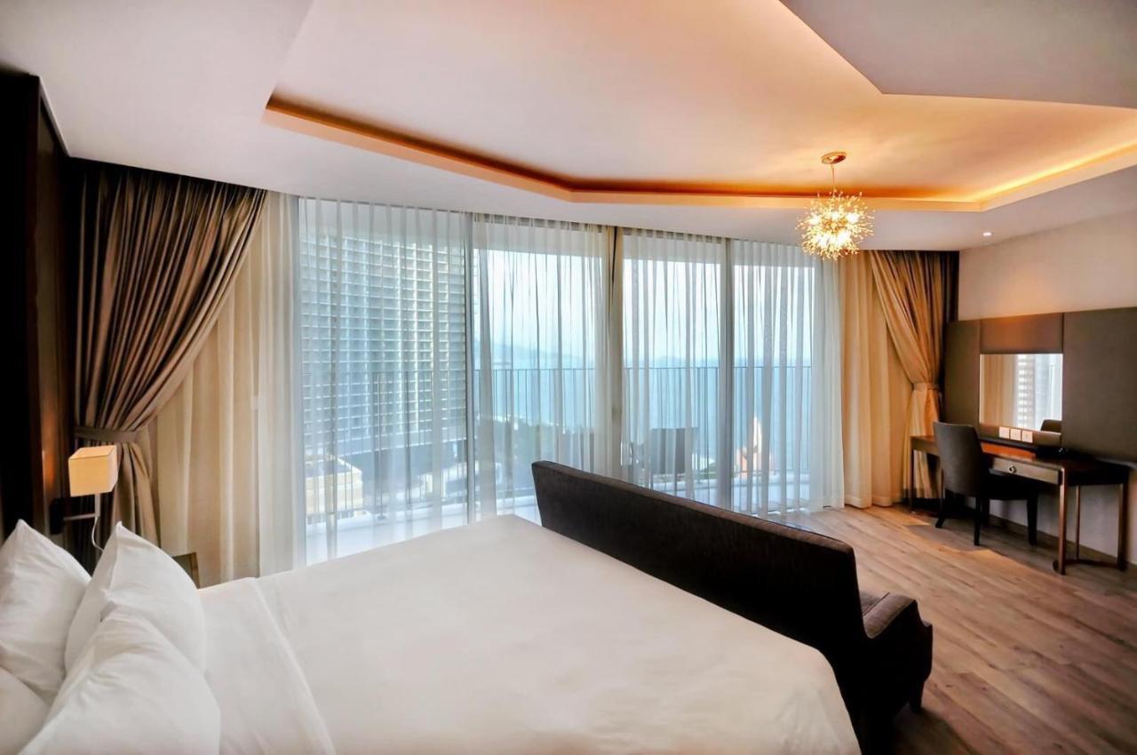 Panorama Central Nha Trang- Vietnam'S Highest Infinitive Rooftop Pool Exterior foto