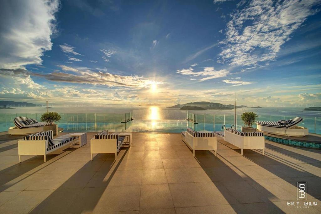 Panorama Central Nha Trang- Vietnam'S Highest Infinitive Rooftop Pool Exterior foto
