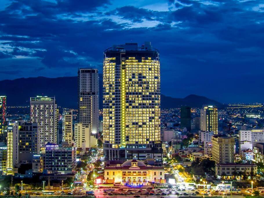 Panorama Central Nha Trang- Vietnam'S Highest Infinitive Rooftop Pool Exterior foto