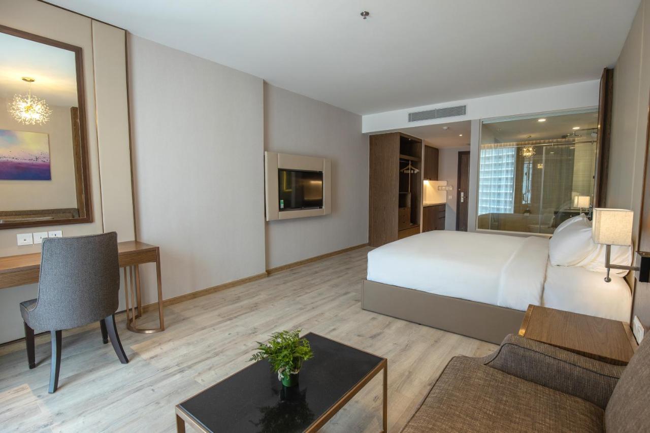 Panorama Central Nha Trang- Vietnam'S Highest Infinitive Rooftop Pool Exterior foto