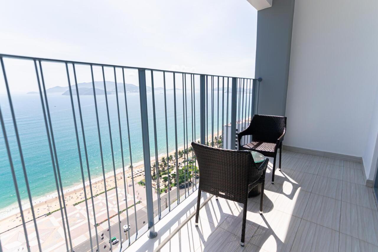 Panorama Central Nha Trang- Vietnam'S Highest Infinitive Rooftop Pool Exterior foto